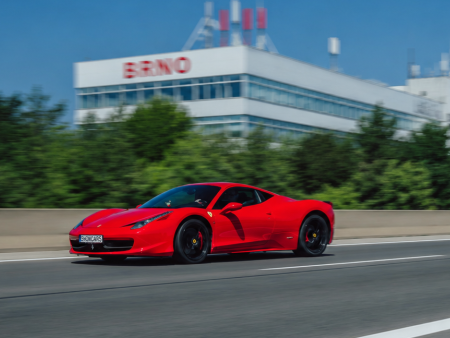 Jízda Ferrari v Brně
